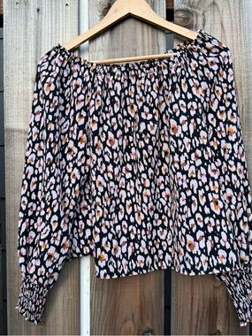 Sanctuary Blouse XS Black Leopard Print Off Shoulder Long Sleeve Smocked Cuffs
